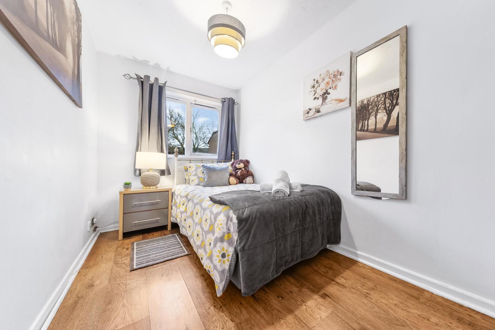 Luxe 2bed, Free Parking And Permit, Great Transport Links Londra