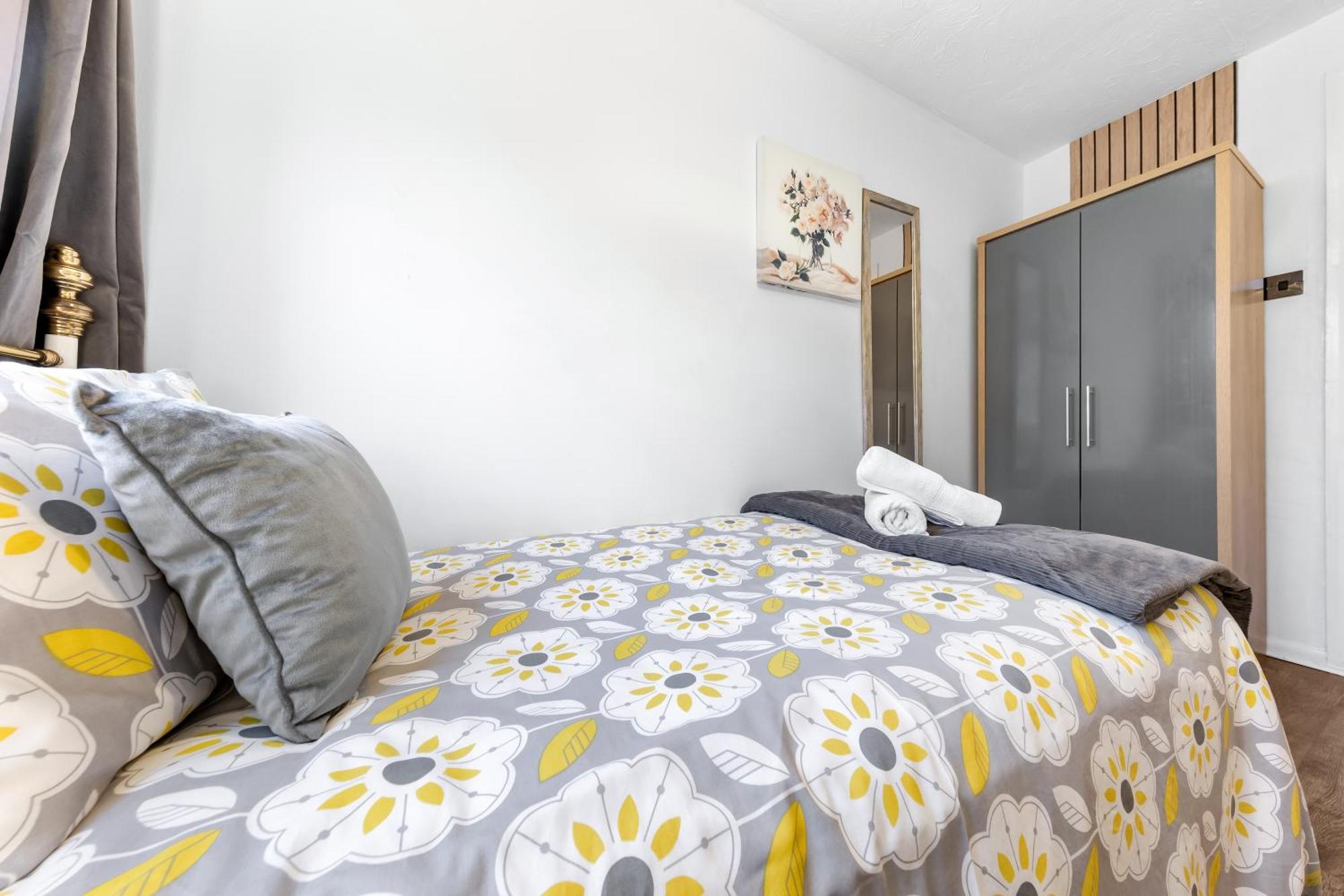 Luxe 2bed, Free Parking And Permit, Great Transport Links Appartamento Londra